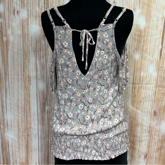 Daytrip Floral Cold Shoulder Crinkle Gauze Top - Picture 6 of 9